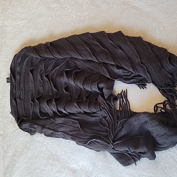 Max Edition One Size Gray Poncho - Picture 4 of 4